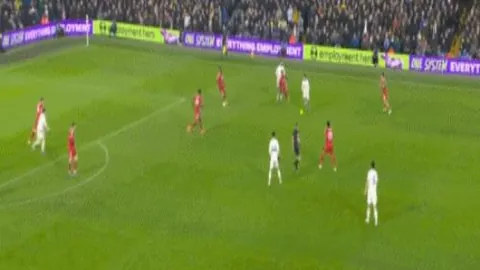 琼斯巧妙传球，齐麟优美三分一箭封喉